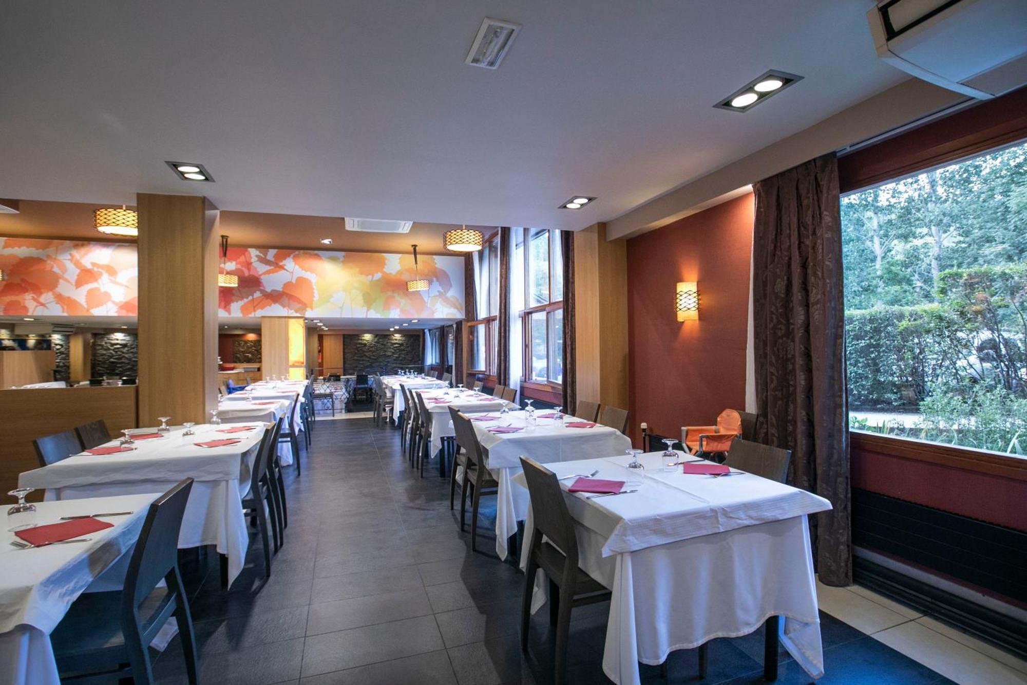 Evenia Monte Alba Hotel เซร์แลร์ ภายนอก รูปภาพ