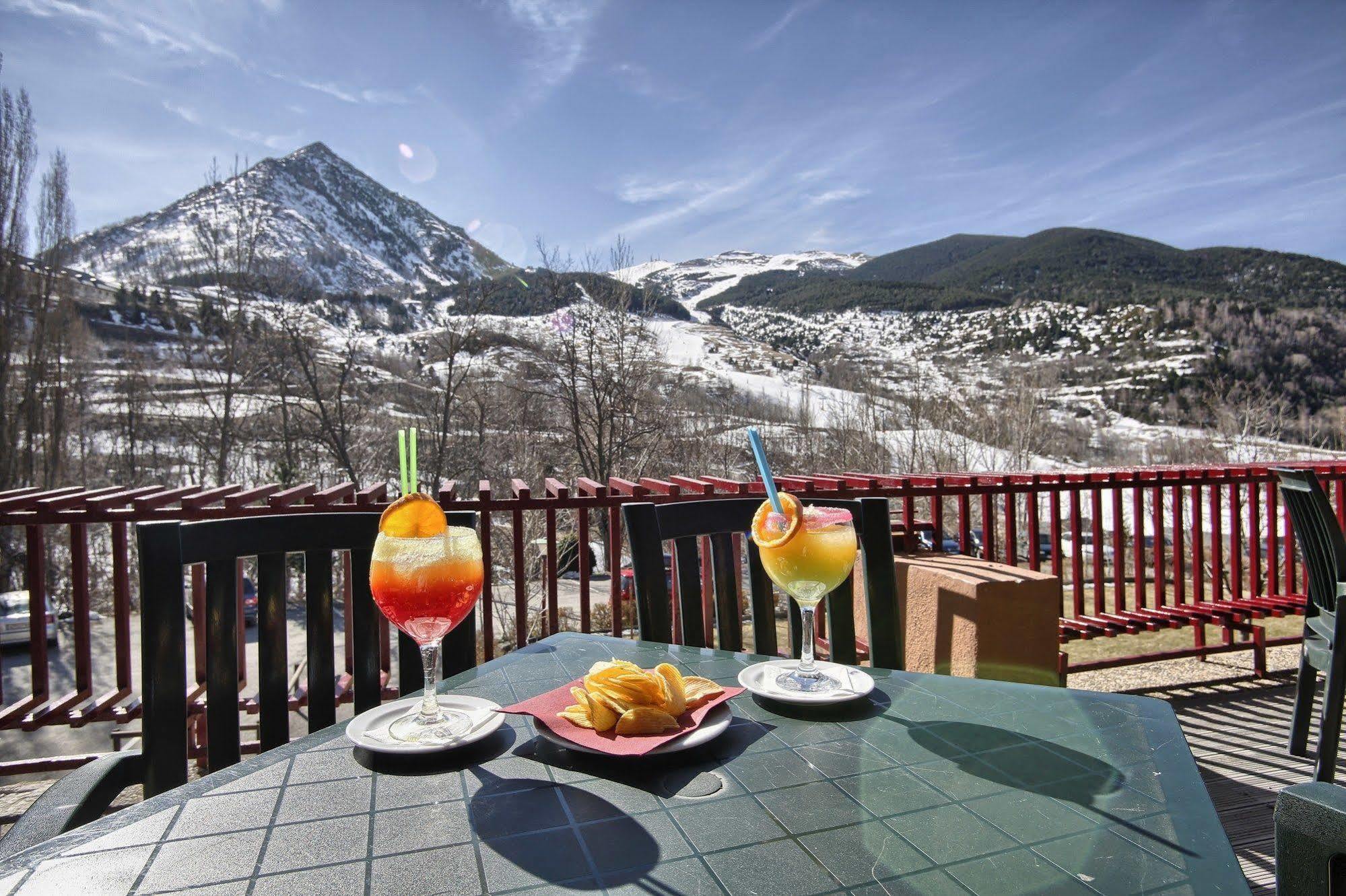 Evenia Monte Alba Hotel เซร์แลร์ ภายนอก รูปภาพ