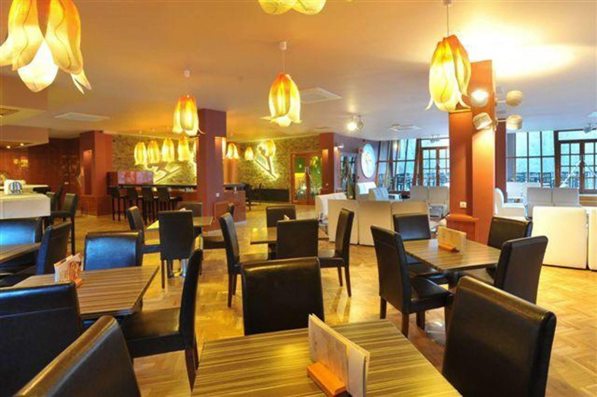 Evenia Monte Alba Hotel เซร์แลร์ ภายนอก รูปภาพ